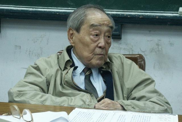 孔德|蒋介石败走台湾前，带走了哪3个神秘人物？结果证明就是个笑话