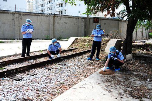 李杨|57年前，女会计携全厂工资神秘失踪，发现时，已在水泥地睡了21年