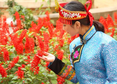 民族■中国这个民族，女孩肤白貌美技艺多，可能有的人还不知道