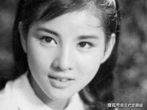 日本@他娶日本女战俘为妻，35年后回日本探亲，才发现妻子身份不简单