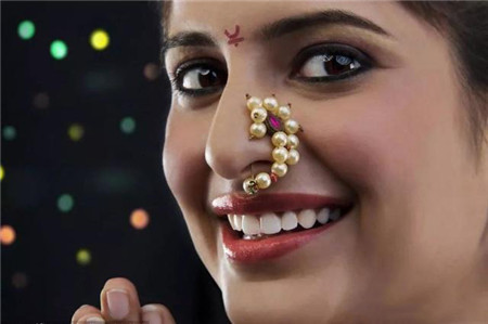 印度美女额头上的“美人痣”是装饰用的吗？原来用处这么大！(4)