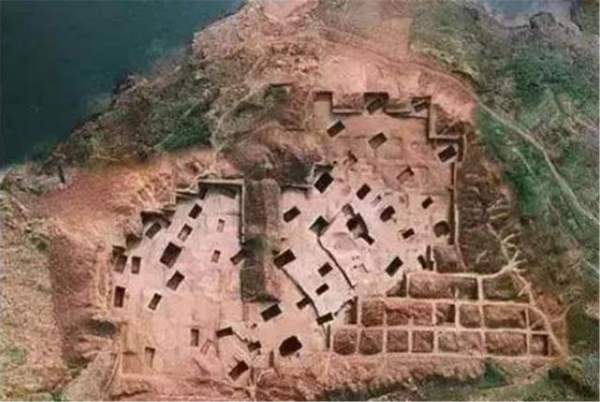 【太阳】三峡工程发现7000年前国宝，上面刻太阳人，专家：最早的太阳崇拜