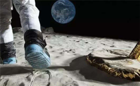 美国留在月球上的“垃圾”，如今已变身古董，拍卖出20万天价(5)