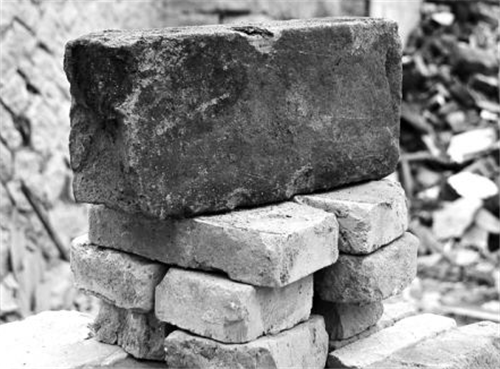 古代没水泥，为啥明城墙能稳如泰山600年？材料现代人经常吃