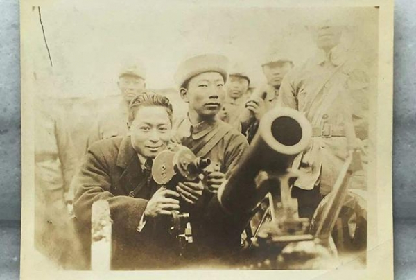 1937年，一个哭泣的中国婴儿让国际谴责日本，摄影师被悬赏通缉