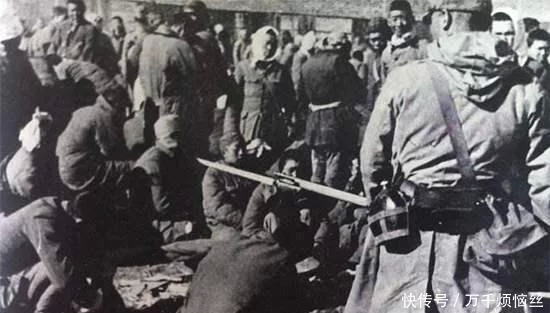 南京大屠杀后，一位“疯子”的壮举，让南京街头众人羞愧不已！