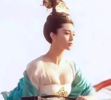杨贵妃到底有多美生前容貌被复原，似乎和一位现代的女明星很像