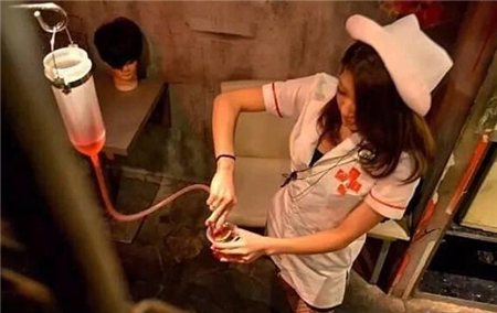 日本的“监狱餐厅”，一进门就会被“女警”捆绑，禁止未成年入内