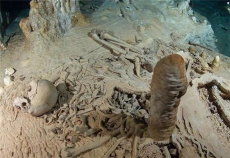 墨西哥海底惊现9具尸骨，竟然来自1.3万年前，背后隐藏着重要秘密(2)