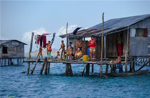 生活|一个没国籍的民族，一生生活在海上，现眼睛进化成“深海望远镜”