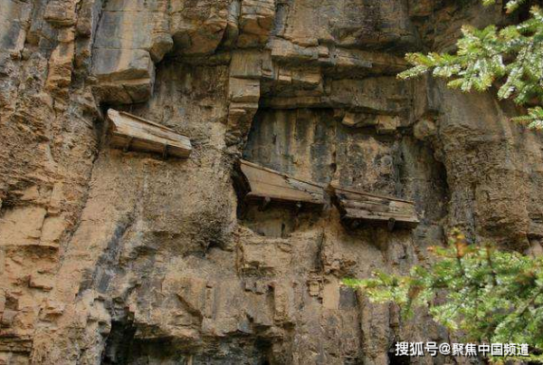 |湖南山洞出土800年前墓穴，非常气派却无人敢碰，村民：谁去谁死