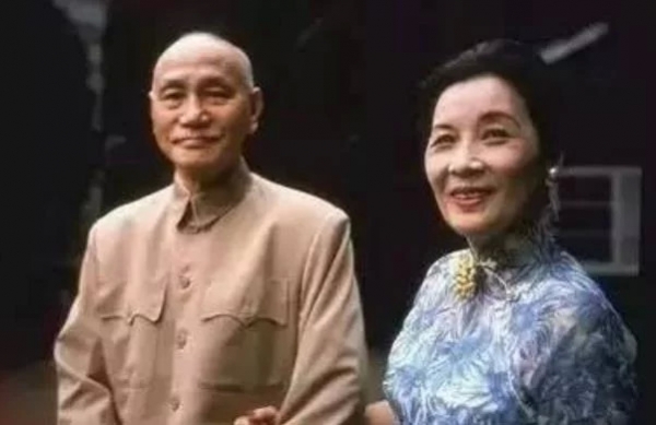 蒋介石|1975年蒋介石葬礼：张学良坚决要做一件事，蒋经国气得敢怒不敢言！