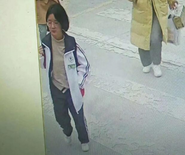 |汶川15岁女中学生在学校监控下离奇消失 最后画面曝光