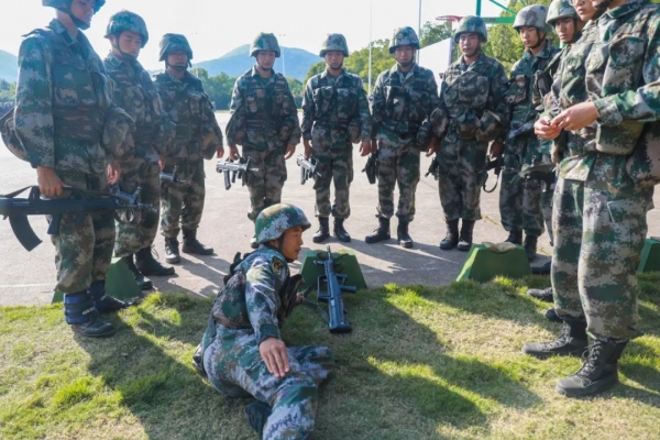 实弹射击|新兵首次实弹射击，4人打出5发子弹50环！