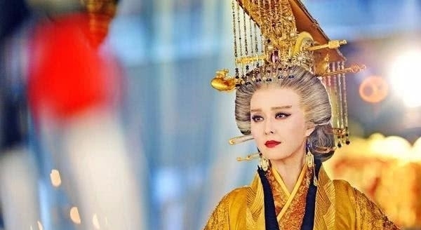 李治|李世民死后，李治是如何对待爹爹留下的15位绝色后妈的？