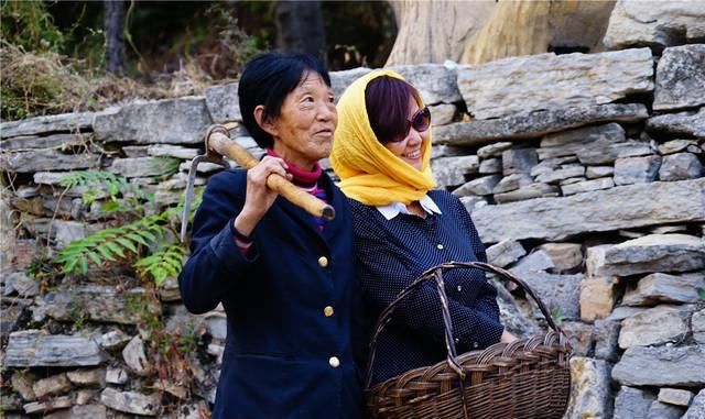 家寨|这里的人们称自己是岳飞子孙，进村观赏需10元一人