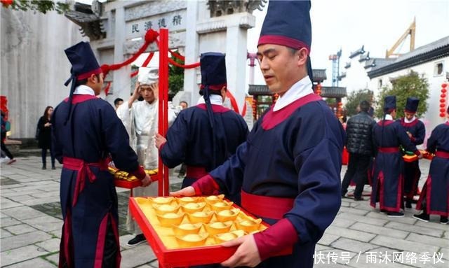 王安石|士子考卷犯忌，仅仅丢了状元郎头衔，这个皇帝真厚道