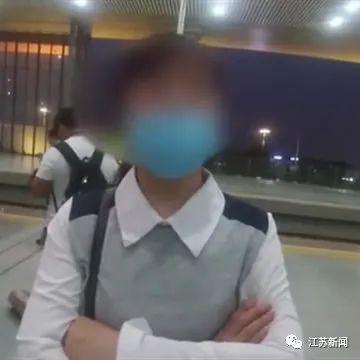 南站■让人惊呆！还有3分钟高铁进站，女子突然跳下站台