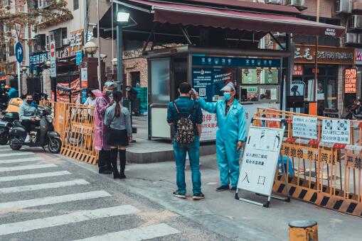 『病例』31省区市新增30例无症状感染者，新增确诊32例