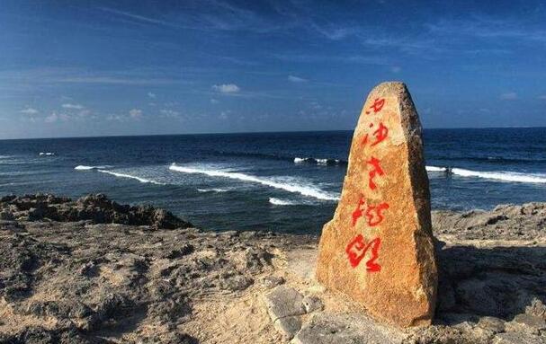 南海：美军战舰直接闯入南海核心海域，大批导弹随时准备点火