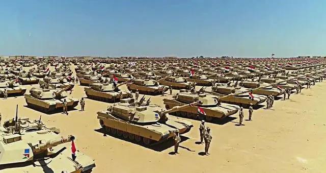 有了上千辆美式M1坦克，还要500辆T90，埃及这是要干嘛？