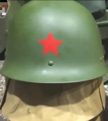 从65式伞兵盔到现代化的15A式头盔，我国军用头盔的前世今生