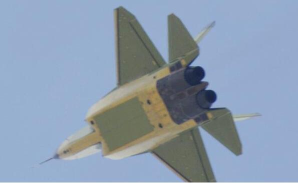 还纠结“鹘鹰”是中型机？歼-35将完成逆袭，成入门级重型战机