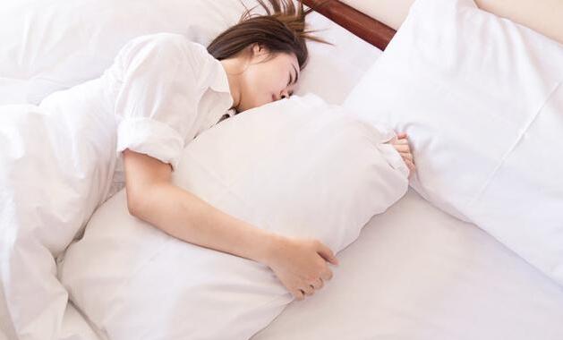 为什么睡觉时，身体会突然「抖」一下？是大脑在试探死亡吗？