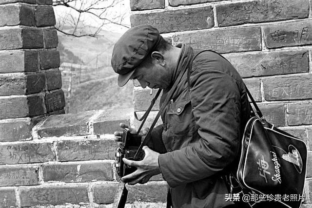 护城河|70年代北京老照片：那时候人们生活很简单，一碗水饺才两毛钱