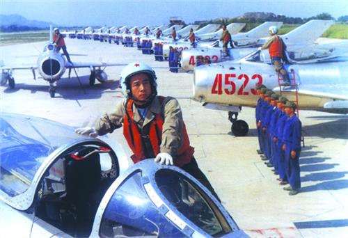 新中国成立以来最后一次驾机叛逃事件：飞行员驾驶歼-6叛逃苏联(3)